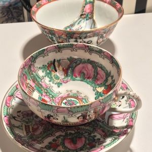 Antique Rose medallion